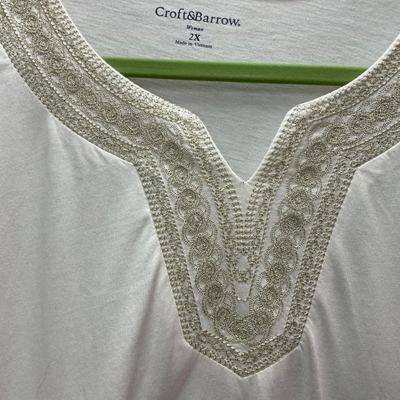 Croft & Barrow‎ Woman's 2X Embroidered Long Sleeve Top V Neck - Picture 3 of 10